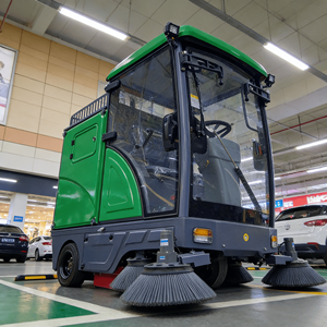 Balayeuse de voirie industrielle électrique autoportée haute pression avec brosse, aspirateur et moteur, batterie incluse, état neuf - Product Image 4