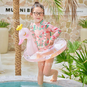 Flotador Inflable Infantil Xiaolu Crown Swan con Base de Esponja Gruesa y Diseño de Dibujos Animados para Jugar en el Agua - Product Image 2