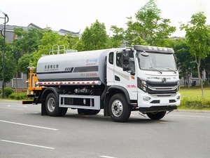รถบรรทุกน้ำดงเฟิง 4x2 12000 ลิตร ขายดี สำหรับการขนส่งน้ำในเขตเทศบาล การบำรุงรักษาถนน และควบคุมฝุ่น - Product Image 2