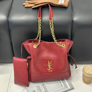 กระเป๋าสะพายไหล่ทรงโท้ทหนัง PU ลายโซ่สไตล์เรโทรสำหรับผู้หญิง รุ่นใหม่ประจำฤดูใบไม้ผลิปี 2026 ดีไซน์หรูหราทันสมัย จุของได้เยอะ พร้อมตัวล็อคแม่เหล็ก - Product Image 3