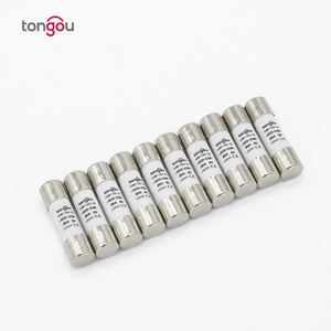 TONGOU 1000VDC <span class=keywords><strong>fusible</strong></span> lien photovoltaïque 3A 10A 15A 20A <span class=keywords><strong>25A</strong></span> 30A <span class=keywords><strong>fusible</strong></span> solaire 10x38mm GPV <span class=keywords><strong>fusible</strong></span> solaire pour la Protection du système PV - Product Image 2