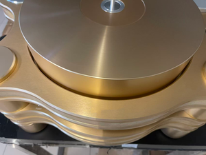 Giradischi a Levitazione Magnetica Amari LP-62S per Dischi in Vinile con Braccio e Testina MM/MC, Disponibile in Argento, Nero e Oro Personalizzabile - Product Image 4