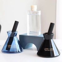Vente en gros de diffuseurs de parfum en verre coniques de 200 ml, forme de corne, aromathérapie, luxe, avec bâtonnets en rotin