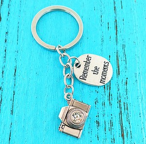 Vintage Mini caméra porte-clés porte-clés rétro métal porte-clés amis cadeaux <span class=keywords><strong>caméraman</strong></span> Unique porte-clés - Product Image 3