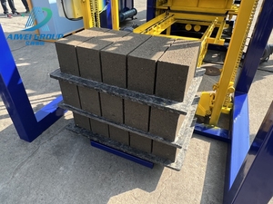 Đầy đủ tự động QT 4-15b bê tông rỗng khối Khóa liên động làm máy móc lát gạch xi măng sản xuất rắn trong burkina Faso - Product Image 2