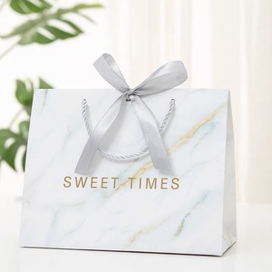 Borsa Shopper Più Venduta in Carta Patinata Colorata Fashion con Stampa Personalizzata per Regali e Confezionamento di Abbigliamento - Product Image 5