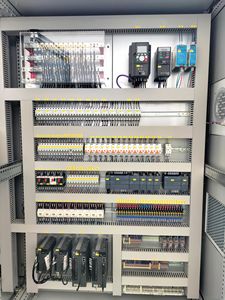 PLC <strong>Bc5</strong> <strong>S18</strong> <strong>Ap4x</strong> H PLC 1141 S221 2503601 Capacitive Sensor - Product Image 5