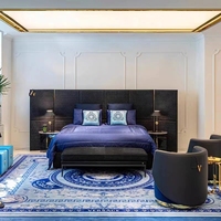Moderne Möbel Extragroßes Bett Italienisches Designer-Möbelstück Geräumiges Schlafzimmermöbel Multifunktionales Luxusbett aus Nubuk-Stoff