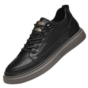 รองเท้าหนังวัวลำลองผู้ชาย เพิ่มความสูง 8 ซม. ดีไซน์ทันสมัย นุ่มสบาย ระบายอากาศได้ดี สวมใส่ง่ายแบบสลิปออน - Product Image 4