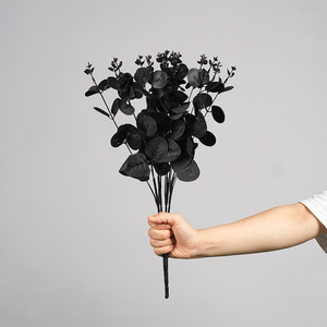 Bouquet d'eucalyptus artificiel noir Greenway, 16 fourches, style sombre, fleurs décoratives pour les fêtes et les festivals - Product Image 1