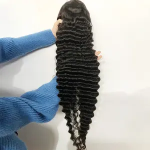 Penjualan Laris Warna Rambut Hitam Mink Buatan Italia Halus Rambut Medium Rambut Manusia Wig Keriting Puffy 360 4X4 Wig Gelombang Dalam