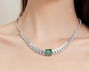 Collier GF Jewelry avec pierre centrale émeraude de 10 carats créée en laboratoire, collier tennis en or 18 carats avec diamants baguette de laboratoire - Product Image 5