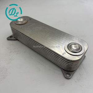 Refroidisseur d'huile diesel EexcavaStart 61500010334 pour moteurs WD615 WP10, camions lourds, excavatrices et chargeuses - Product Image 1