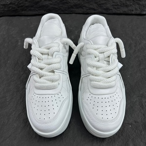 Zapatos casuales de lujo - estilo para parejas. Zapatos para caminar de diseño casual y moderno, de perfil bajo, de alta calidad y con suela gruesa. - Product Image 3
