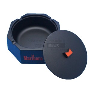 Cendrier en métal Marlboro avec couvercle, noir mat, forme géométrique ronde, pour usage au bureau, cadeau d'affaires - Product Image 5