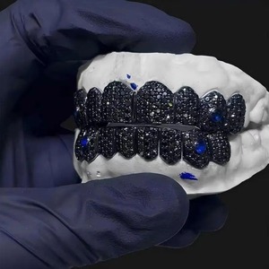 Los más vendidos: Grillz personalizados con diamantes de moissanita VVS, plata de ley 925, estilo Iced Out, brillantes, joyería dental Hip Hop al por mayor - Product Image 4