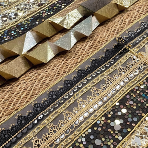 Tissu en dentelle brodée dorée soluble dans l'eau, 100% polyester, pour vêtements, décoration intérieure, cadeaux, chaussures et sacs - Product Image 2