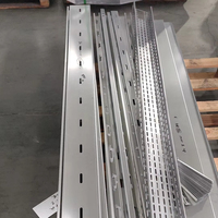 Goulotte de câblage en PVC sur mesure avec couvercle, chemin de câbles rainuré pour solutions de câblage de panneaux de contrôle industriels et pose de câbles de construction