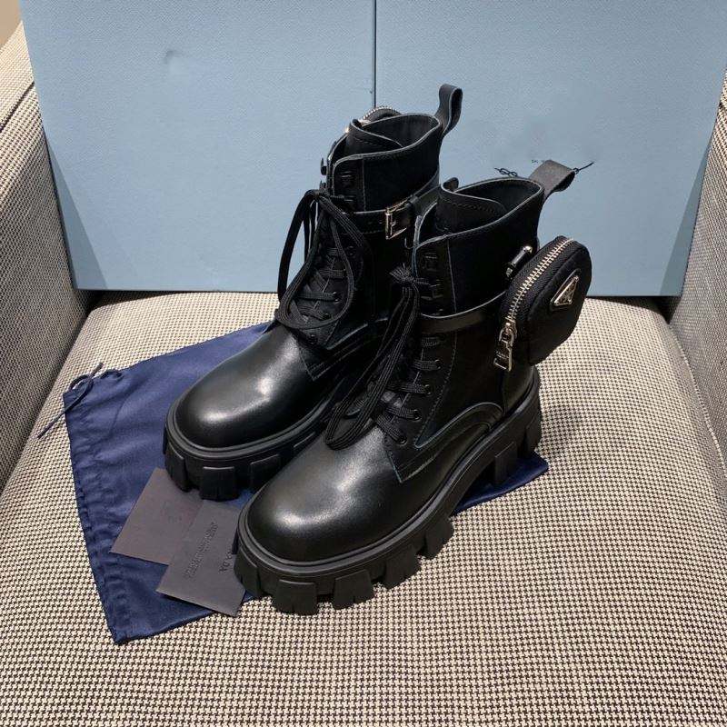 botas negras tacon corrido