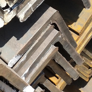 Cornière en acier laminée à chaud à côtés égaux Q235 A36 SS400 S235JR 20x20x3mm-200x200x24mm pour la construction <span class=keywords><strong>de</strong></span> bâtiments et les structures en acier - Product Image 4