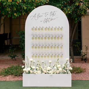 Élégant présentoir mural en bois pour champagne avec design en arche pour réception de <span class=keywords><strong>mariage</strong></span>, bar à cocktails, décoration de fête en plein air - Product Image 1