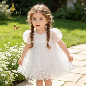 Robe de baptême en tulle blanc à manches bouffantes pour bébé fille, idéale pour mariage, demoiselle d'honneur, ou tenue d'été pour fillette - Product Image 3