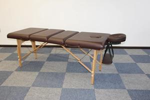 <span class=keywords><strong>Table</strong></span> <span class=keywords><strong>de</strong></span> <span class=keywords><strong>Massage</strong></span> en bois réglable à quatre plis Portable pliant <span class=keywords><strong>haut</strong></span> <span class=keywords><strong>de</strong></span> <span class=keywords><strong>gamme</strong></span> lit <span class=keywords><strong>de</strong></span> cils <span class=keywords><strong>Table</strong></span> <span class=keywords><strong>de</strong></span> <span class=keywords><strong>Massage</strong></span> du visage - Product Image 4