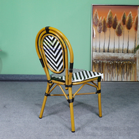 Table et chaises de bistrot français empilables en bambou pour l'extérieur – Idéales pour restaurants, hôtels, jardins, patios et terrasses – Offre spéciale