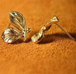 Xinfly Joyería Fina, Pendientes de Oro Sólido de 18k con Forma de Media Ala de Mariposa para Mujer - Product Image 4