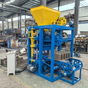 Macchina Idraulica ad Alta Efficienza 4-26 per Blocchi Cavi con Palletizzatore, Macchina per la Formatura di Blocchi in Cemento - Product Image 4