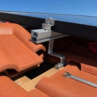 Support de montage de tuiles solaires en aluminium, structure de support photovoltaïque, kit de panneaux solaires pour toit en tuiles rouges