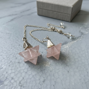 Pendentif Étoile de David Merkaba en Quartz Rose Naturel Fait Main, Cristaux d'Agate Style Amour, Guérison des Chakras, Jade - Product Image 1