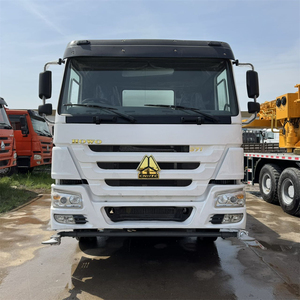 Camión Cisterna de Agua SINOTRUK HOWO 371 Usado, 6x4 WD615.47, 20000L, 14m de Ancho de Pulverización, para Control de Polvo Municipal - Product Image 4