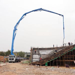 Bomba de Concreto JIUHE de 62m 52m con Pluma, Camión Bomba de Concreto - Product Image 6