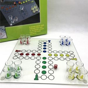 Jeu d'échecs pour boire |   Divertissement pour les fêtes |   Tasses colorées et planche pliable - Product Image 3