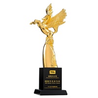 Haute qualité tête de cheval cristal trophée club équitation concours équestre prix gravé nom métal tasse prix