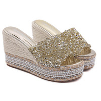S289 haute qualité filles luxe sandales à semelles compensées bout ouvert couverture Rivet plate-forme pantoufles en plein air plage semelle épaisse sandales