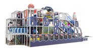Aire de jeux intérieure pour enfants sur le thème de l'aviation, labyrinthe, piscine à balles, toboggans, trampoline, filet de protection, taille et couleur personnalisables