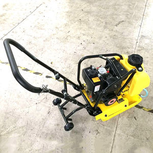 آلة ضغط اهتزاز لضغط الأساس صفيحة مسطحة تعمل بالبنزين يتم دفعها يدويًا - Product Image 2