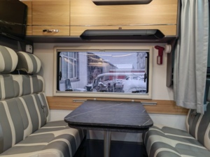 <span class=keywords><strong>Camping</strong></span>-<span class=keywords><strong>car</strong></span> 4x4 tout-terrain robuste à moteur haute performance, 6 places, avec équipements de luxe pour les voyages hors route - Product Image 4