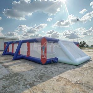 Terrain de football gonflable de qualité commerciale avec château de sport de but de football de savon pour des jeux amusants - Product Image 1