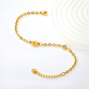 Pulsera con Dije de Sol, Cadena Dorada, Engaste de Cristal, Unisex, Uso Diario, Joyería Minimalista - Product Image 2