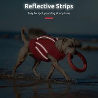 Veste de sauvetage pour chien de luxe en polyester, flottante, avec aileron de poisson, gilet réfléchissant réglable pour activités à la plage et à la piscine