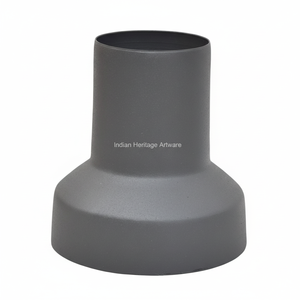 Florero de Hierro de Diseño Moderno para Mesa, Decoración para el Hogar y Eventos de Boda, Marca IHA Modelo IHA24042, Disponible al por Mayor - Product Image 1