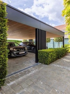 Abri de voiture en aluminium <span class=keywords><strong>sur</strong></span> <span class=keywords><strong>mesure</strong></span> pour <span class=keywords><strong>camping</strong></span>-<span class=keywords><strong>car</strong></span> et remorque avec des boulons d'ancrage robustes pour une fixation sécurisée - Product Image 4