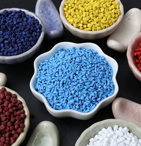 Köpüklendirici <span class=keywords><strong>Masterbatch</strong></span> Toz Granülleri Yüksek Performanslı Termoplastik Enjeksiyon Köpürtme İçin Uygundur PP ABS PS PE <span class=keywords><strong>Masterbatch</strong></span> - Product Image 4