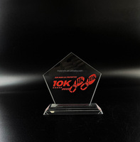 Récompenses acryliques d'usine réelles faisant personnaliser pour le trophée acrylique de mariage/Festival/jour spécial
