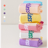 Chaussettes unisexes pour jeunes, logo personnalisé, jacquard, nylon/coton, entièrement rembourrées, anti-odeur, arc-en-ciel, colorées, fabriquées sur mesure