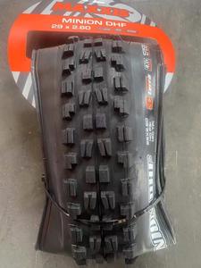 Pneus <span class=keywords><strong>VTT</strong></span> <span class=keywords><strong>Tubeless</strong></span> MAXXIS MINION DHF pour Descente, Caoutchouc 26x2.3/2.35/2.5 et 29x2.5/2.6 - Product Image 5