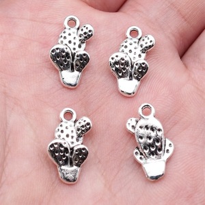 Colgante de <span class=keywords><strong>Cactus</strong></span> en Maceta 16x9mm de Aleación de Zinc Plateado Antiguo con Puntos, para Joyería Boho del Desierto - Product Image 1